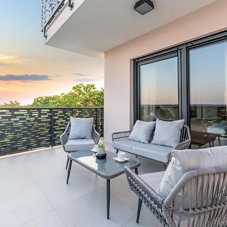 Cozy In Brig, Nin With Jacuzzi Casa vacanze *